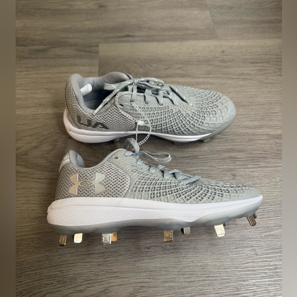*NWOB* Under Armour Glyde 2 MT Metal Softball Cleats Gray Size 7